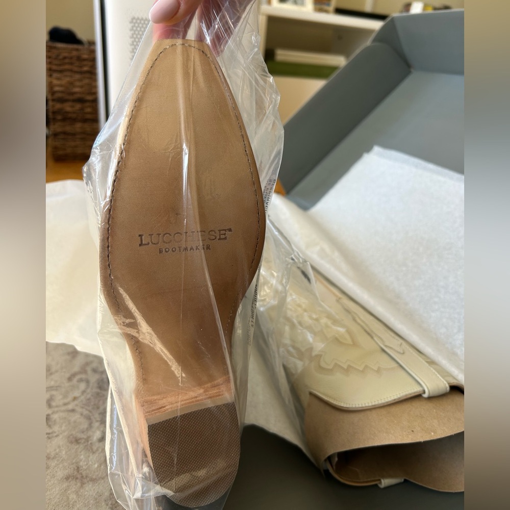 NWT - Lucchese Priscilla Cream - Picture 6 of 9
